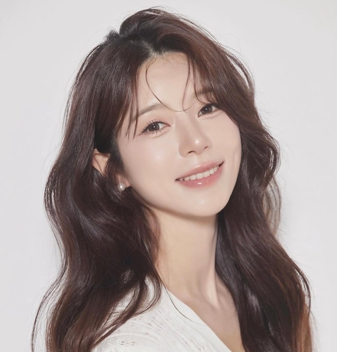 가수 양지은, '슬픈 인연'으로 100점 대역전... 김용빈 꺾고 '천적' 재입증